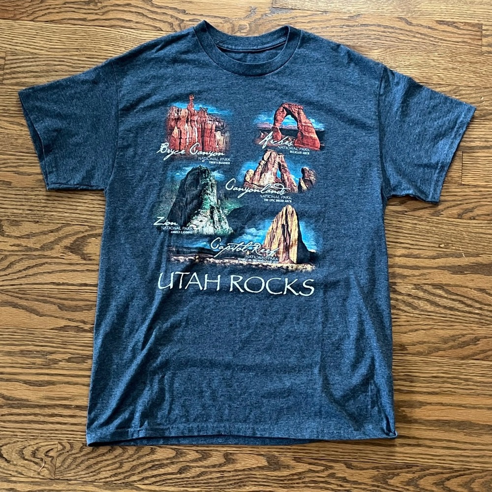 Utah Rocks National Parks Graphic T-Shirt Mens Small Charcoal Gray Souvenir Tee